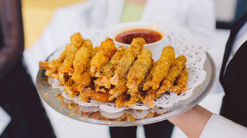 代加工食品：手续与费用解析**